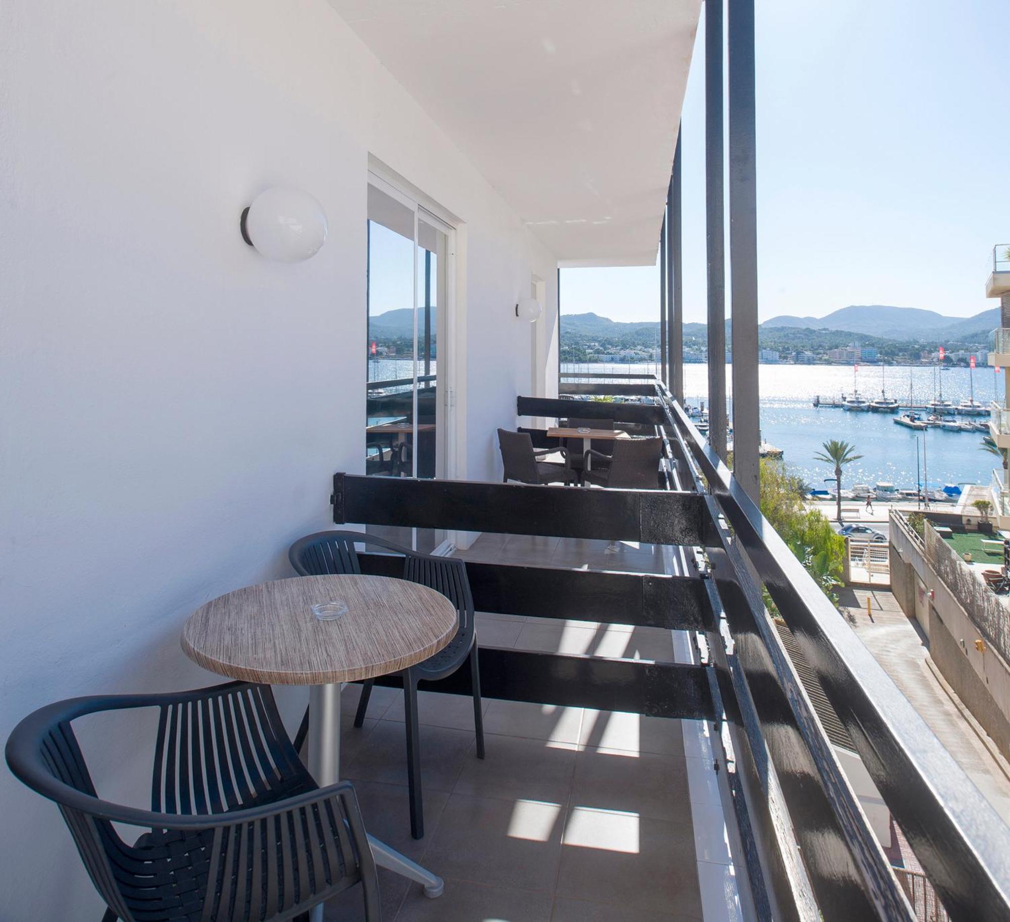 Es Mitjorn Hotel Sant Antoni de Portmany Екстериор снимка