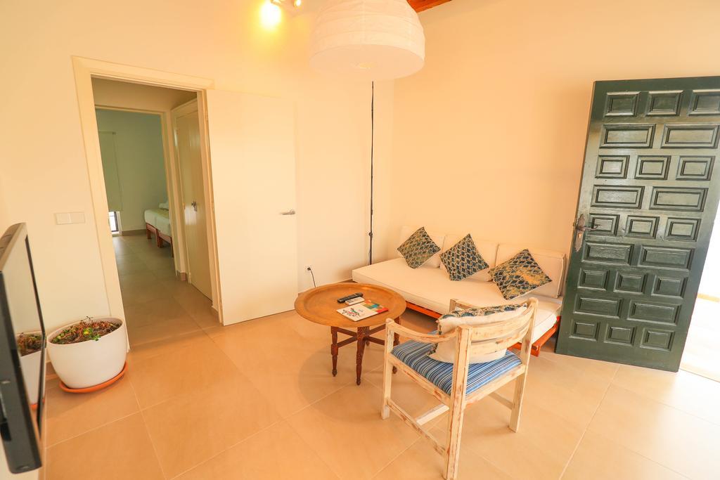 Es Mitjorn Hotel Sant Antoni de Portmany Екстериор снимка