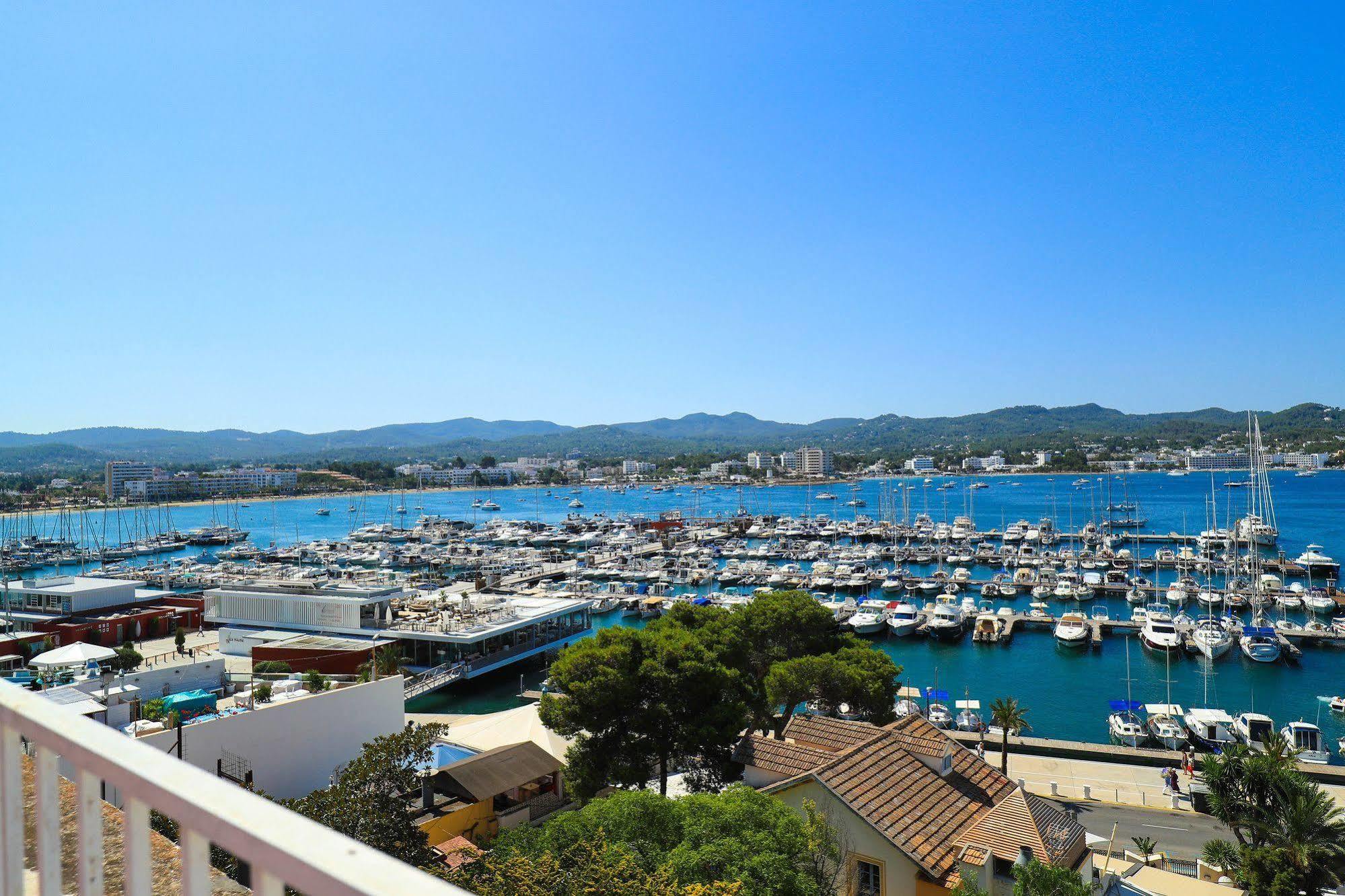 Es Mitjorn Hotel Sant Antoni de Portmany Екстериор снимка