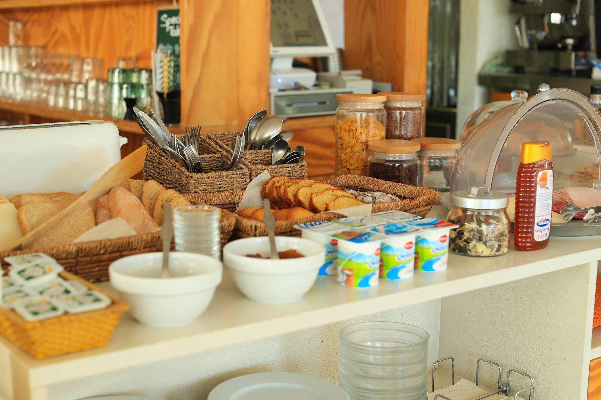 Es Mitjorn Hotel Sant Antoni de Portmany Екстериор снимка