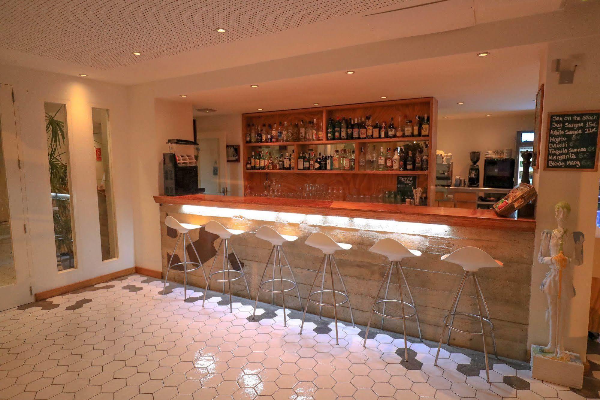 Es Mitjorn Hotel Sant Antoni de Portmany Екстериор снимка